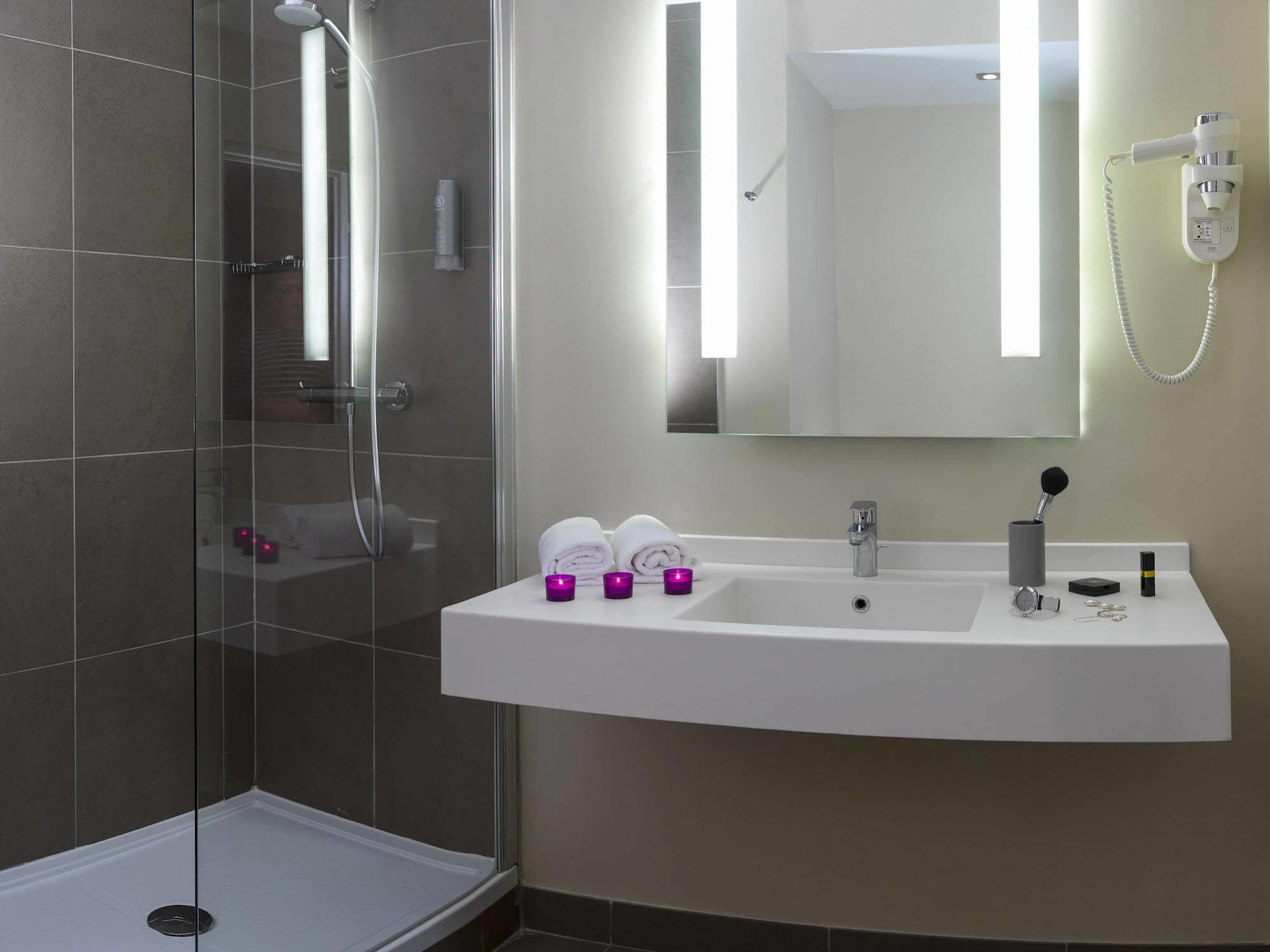 Western Hôtel&spa De Hotel 4*